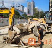 男生操女人逼高温下的坚守｜道路建设者用汗水铺就畅通路